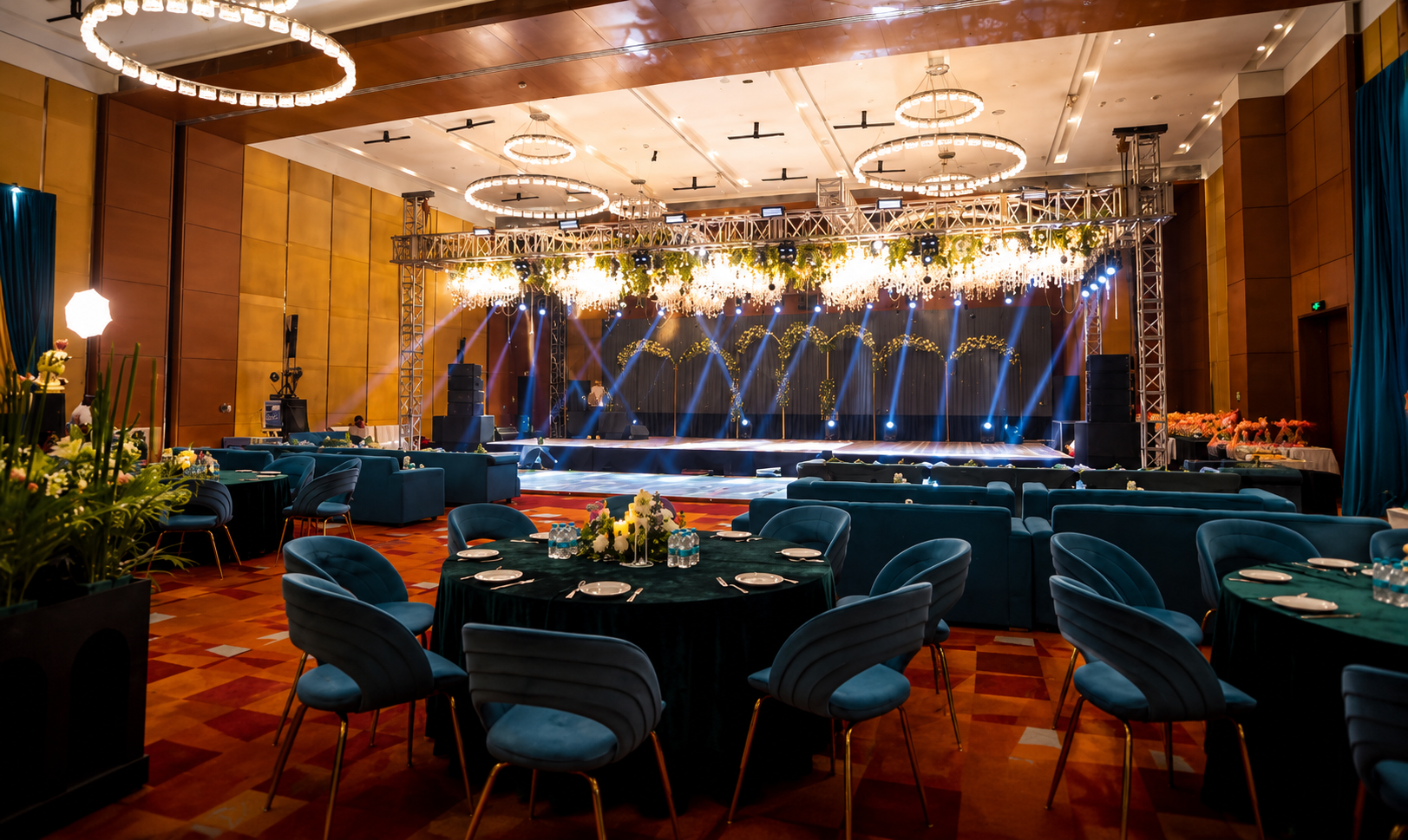 luxury-wedding-lounge-seating-decor.jpg
